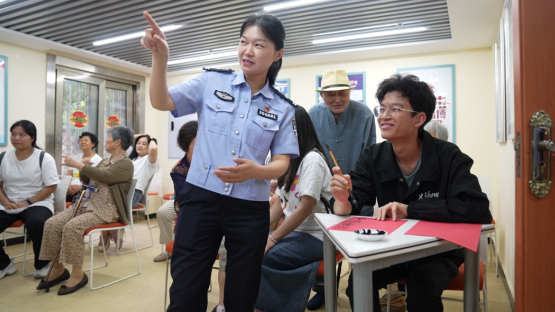 【原創】重慶沙坪壩民警與聾人群眾一起過端午 話禁毒_fororder_微信圖片_20230626131756