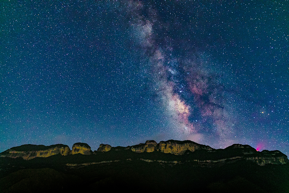 重慶南川：超美星空下的金佛山