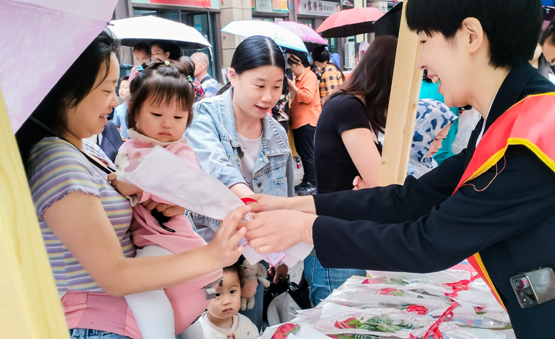 聯發重慶舉辦“為愛，花點時間”母親節活動_fororder_微信圖片_20240521152746