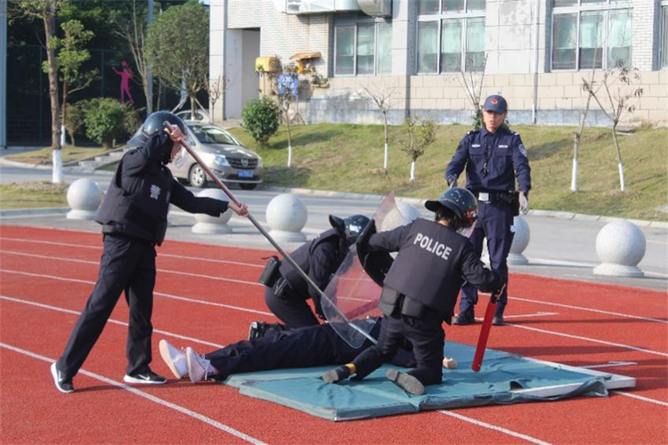 重慶永川警務實戰教官翁子涵：心懷熱忱鍛造警營精兵_fororder_圖片3