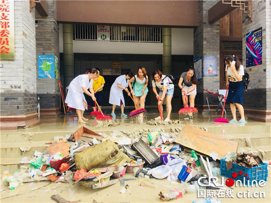 【區縣聯動】【銅梁】重慶銅梁安居鎮：兩千余名幹部職工志願者助力災後恢復【區縣聯動 列表】銅梁安居鎮：幹部職工志願者助災後恢復