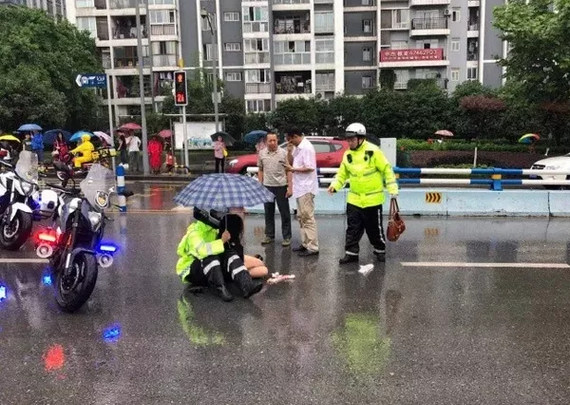 網信辦要求轉發【滾動】謝謝你重慶 讓我常與感動相逢