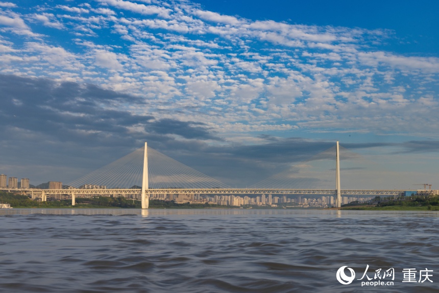“橋”見重慶“未來感”