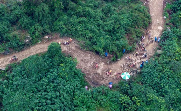 重慶巴南:“宗申杯”摩托越野耐力挑戰賽開賽