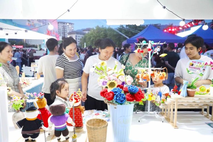重慶梁平：非遺文創品助力“夜經濟”