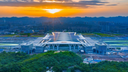 乘渝廈高鐵走進武陵山區｜超級高鐵樞紐重慶東站開通在即