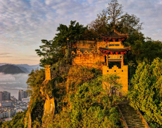 五大主題超千場活動 重慶秋季旅遊資源推介活動啟幕_fororder_微信圖片_20250930143718