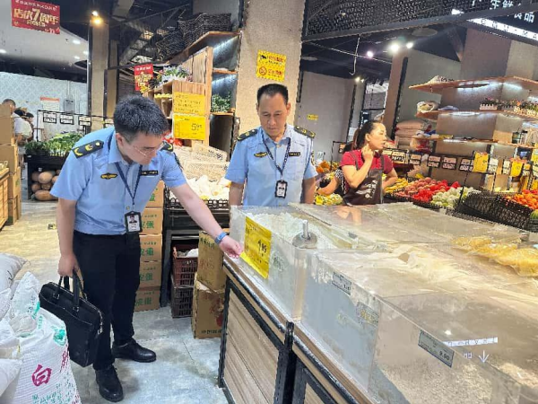 重慶大足龍崗街道市場監管所“三招”嚴守散裝食品安全關_fororder_圖片1