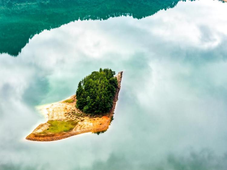 重慶黔江：小南海濕地自然保護區秋景如畫