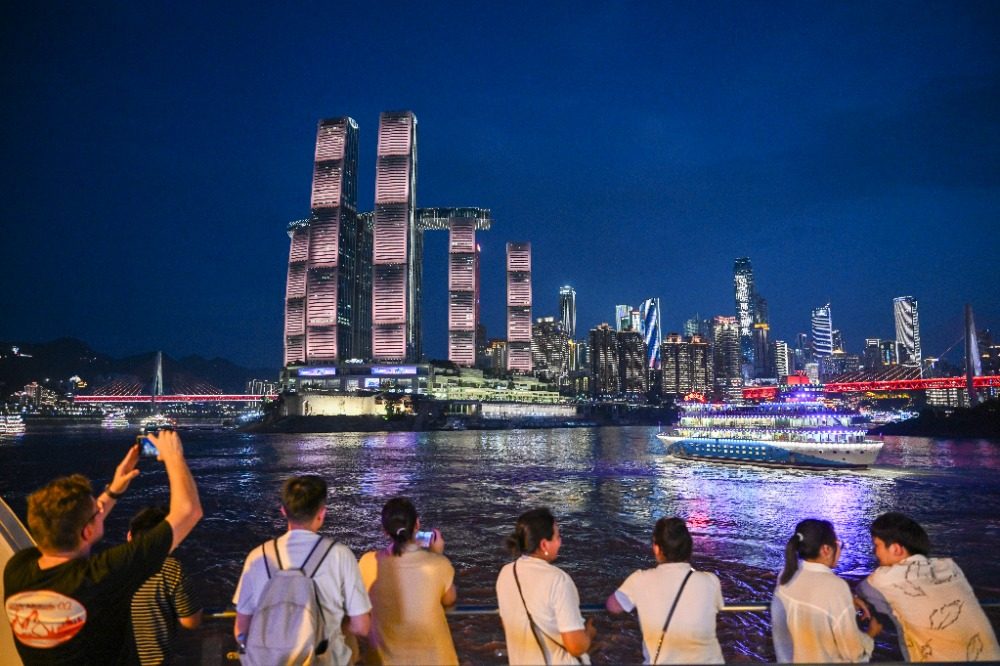 鎏金夜色裏 遊輪串起重慶美
