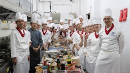 瑞士學子“巴渝美食文化之旅”項目在渝結業 中瑞職教創新合作再結碩果