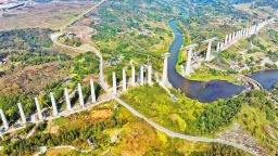 渝萬高鐵五步河雙線特大橋建設順利推進