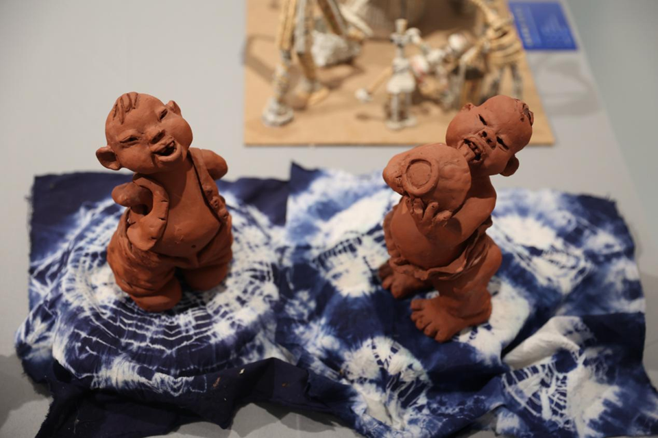 重慶彭水300余件師生作品展現“苗鄉藝韻”_fororder_圖片1