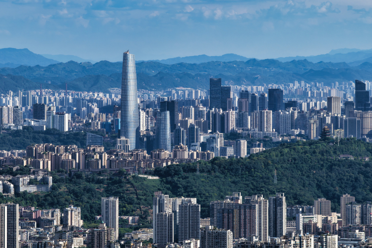 定格美麗重慶：藍天白雲映山城