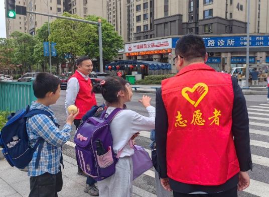 中電建物業華西區域：七彩服務助力兒童健康成長_fororder_微信圖片_20250427123728
