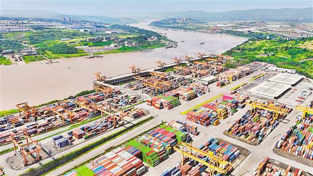 重慶：智慧場景賦能 果園港貨物運輸量持續攀升