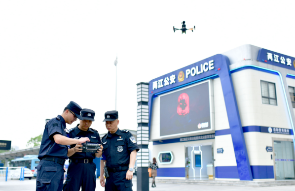 重慶兩江公安“智警雲翼”無人機巡防隊:低空天網瞭望員 平安新區守護者_fororder_微信圖片_2025-09-24_171516_720