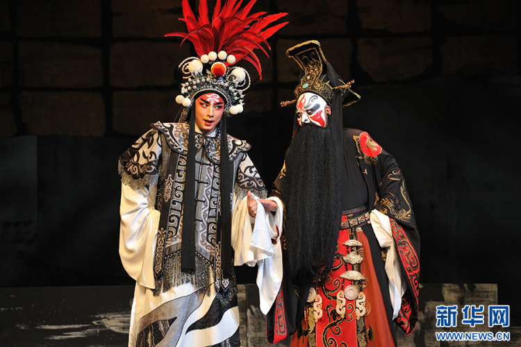 以藝術傳承忠勇精神 川劇大幕戲《巴蔓子將軍》首演
