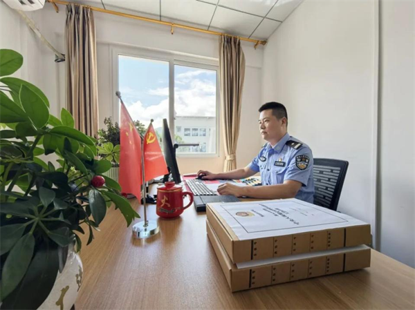 重慶巫山民警侯旭：紮根基層十七載 以“三有”守護平安_fororder_圖片1