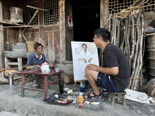 重慶酉陽：駐村“畫像書記”離任之際 為典型人物送出一份特殊的“告別禮”_fororder_圖片6