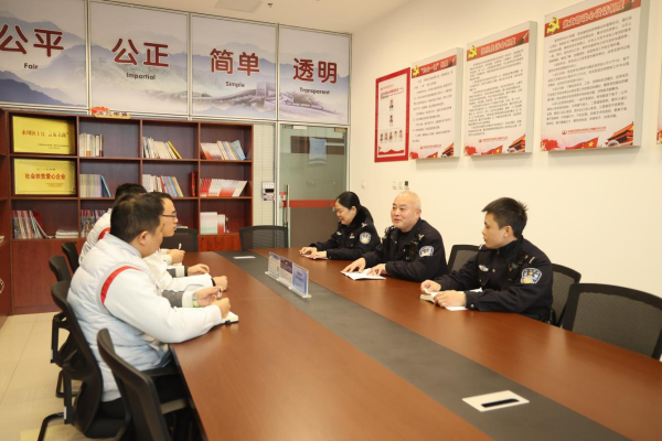 重慶永川公安：執法規範築牢平安線 助企暖民架起連心橋_fororder_圖片1