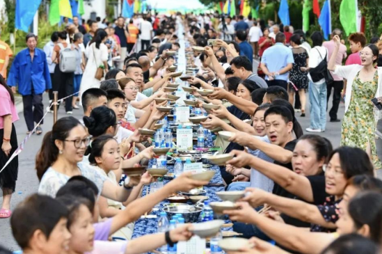 重慶綦江：第九屆安穩伏羊美食文化季開幕_fororder_微信圖片_20250822140152