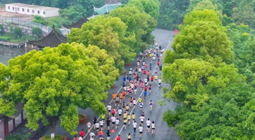 重慶：週末賽事狂歡 點燃運動激情_fororder_微信圖片_20250519134544