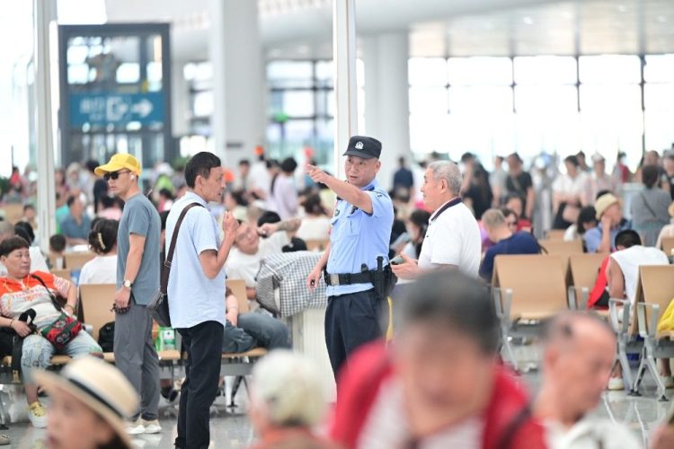 圖片新聞｜重慶東站首迎“暑運”