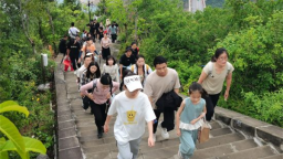 重慶巫山：三峽龍脊徒步挑戰賽熱血開跑