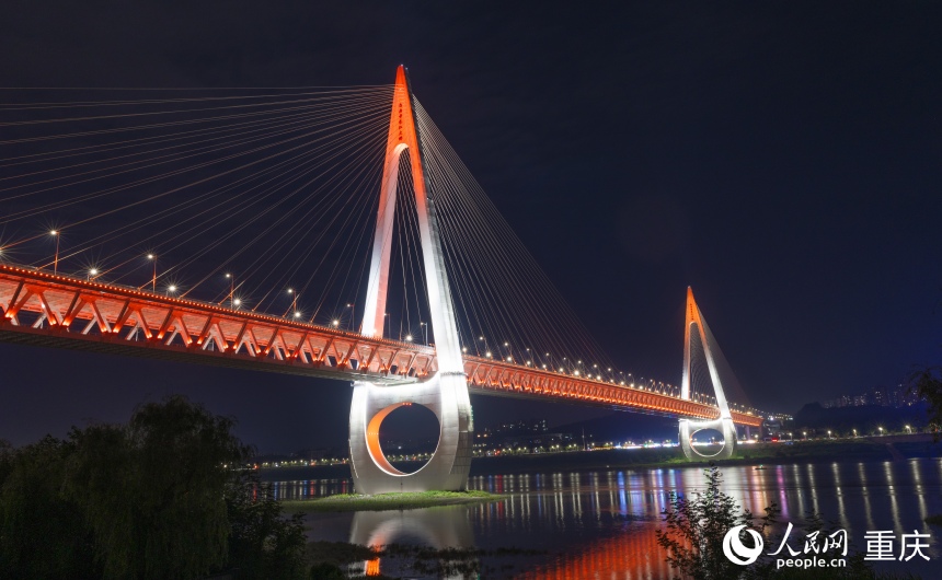 “橋”見重慶“未來感”