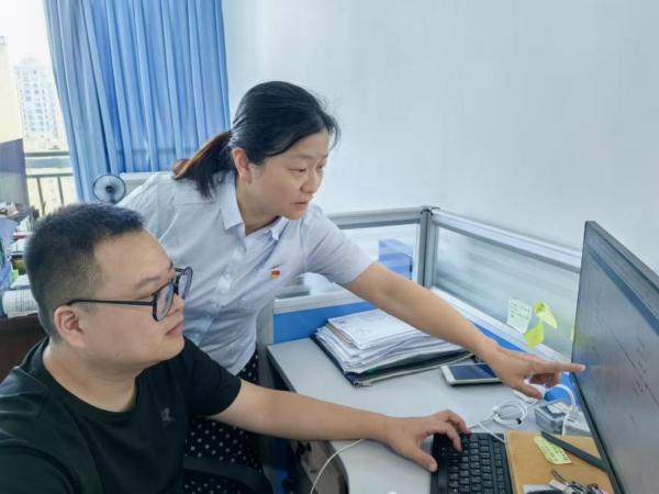 重慶銅梁：“匠心鑄建”黨員先鋒隊一線解難題_fororder_圖片2