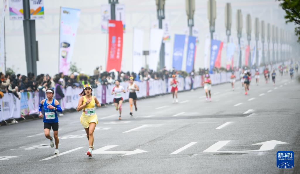 2025重慶女子半程馬拉鬆開跑