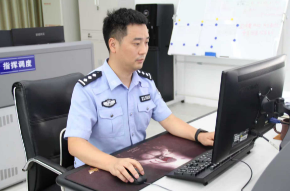 重慶墊江民警:從生死救援到“精準指揮”的守護者_fororder_微信圖片_20250925155915