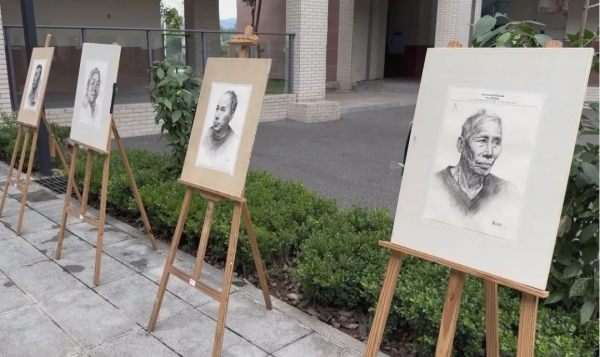重慶市大足職業教育中心舉辦藝術高考班畢業作品展_fororder_圖片2