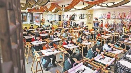 重慶：苗繡技能大賽錘鍊技能