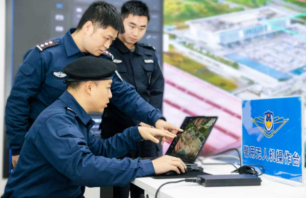 重慶兩江公安“智警雲翼”無人機巡防隊:低空天網瞭望員 平安新區守護者_fororder_微信圖片_2025-09-24_171523_100