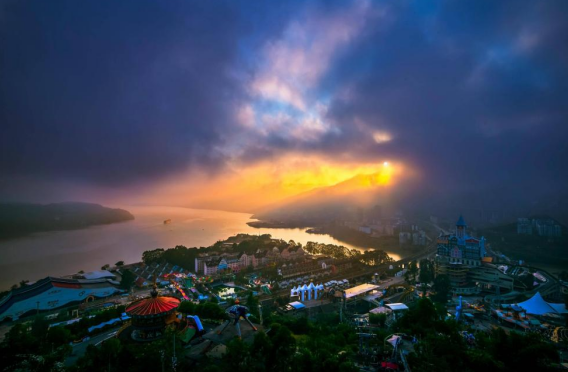 重慶涪陵：首場平流霧出現 高峽平湖繪就“雲端仙境”_fororder_微信圖片_20251031155434