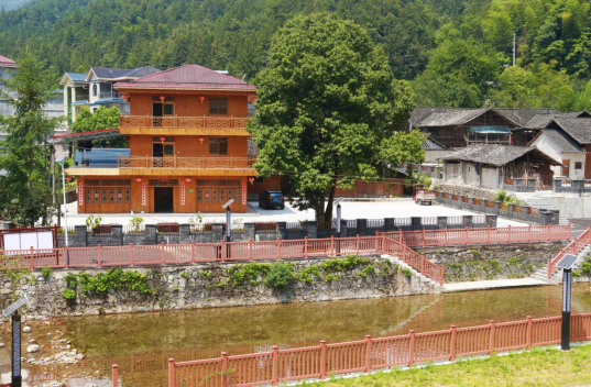 重慶秀山：“涼資源”撬動“熱經濟” 鄉村治理煥發新活力_fororder_微信圖片_20250829151245