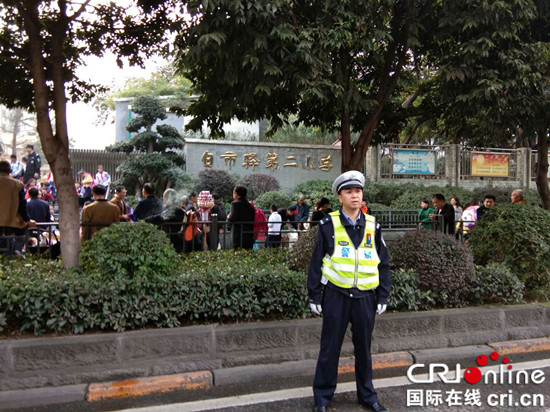 【法制安全】重慶九龍坡警方多警種集約聯動 護航校園安全