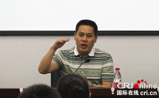 【CRI專稿  列表】重慶奧體中心主任姚宏：發揮奧體職能 助力體育惠民【內容頁標題】【慶祝改革開放40週年】重慶奧體中心主任姚宏：發揮奧體職能 助力體育惠民