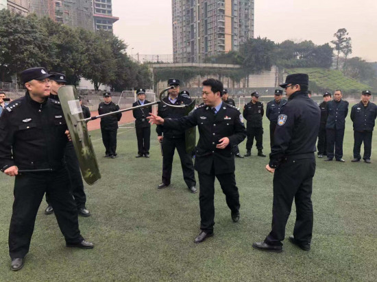 【法制安全】重慶沙坪壩30所中小學及幼兒園保安進行安全培訓