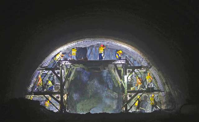 【區縣聯動】【石柱】重慶石黔高速公路建設順利推進