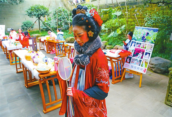 【渝中專題 人文渝中 左側標題列表】文化惠民迎新春 重慶渝中開展“文化進萬家”活動