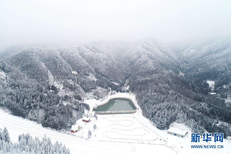 不簽【渝情渝景】瑞雪兆豐年 重慶多地迎降雪