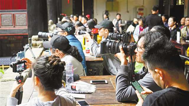 網信辦要求【聚焦重慶】全國網絡達人“打卡”夢幻山城