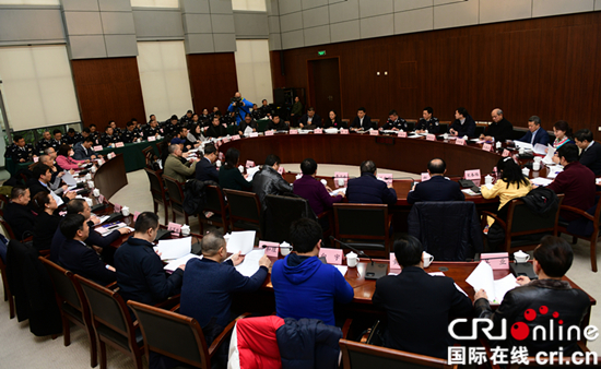 【CRI專稿 列表】重慶警方問計於民 邀監督員代表走進警營建言獻策