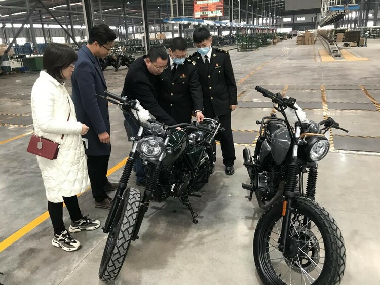 【原創】【A】2021年1至2月重慶外貿進出口增長七成 實現“開門紅”_fororder_1