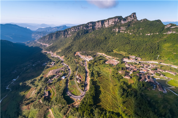 【區縣】重慶武隆：一條路的延伸 大山深處有了盼頭