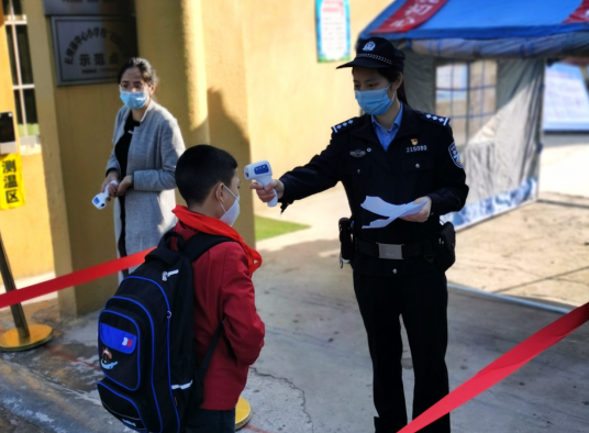 OK【重慶武隆區公安局供稿】重慶武隆開學首日 公安民警全力護航校園安全