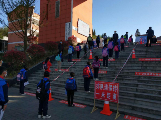 OK【重慶武隆區公安局供稿】重慶武隆開學首日 公安民警全力護航校園安全